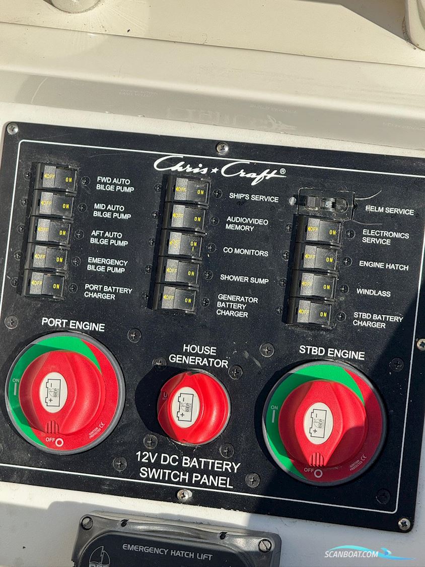 Chris-Craft Corsair 36 Heritage Edition