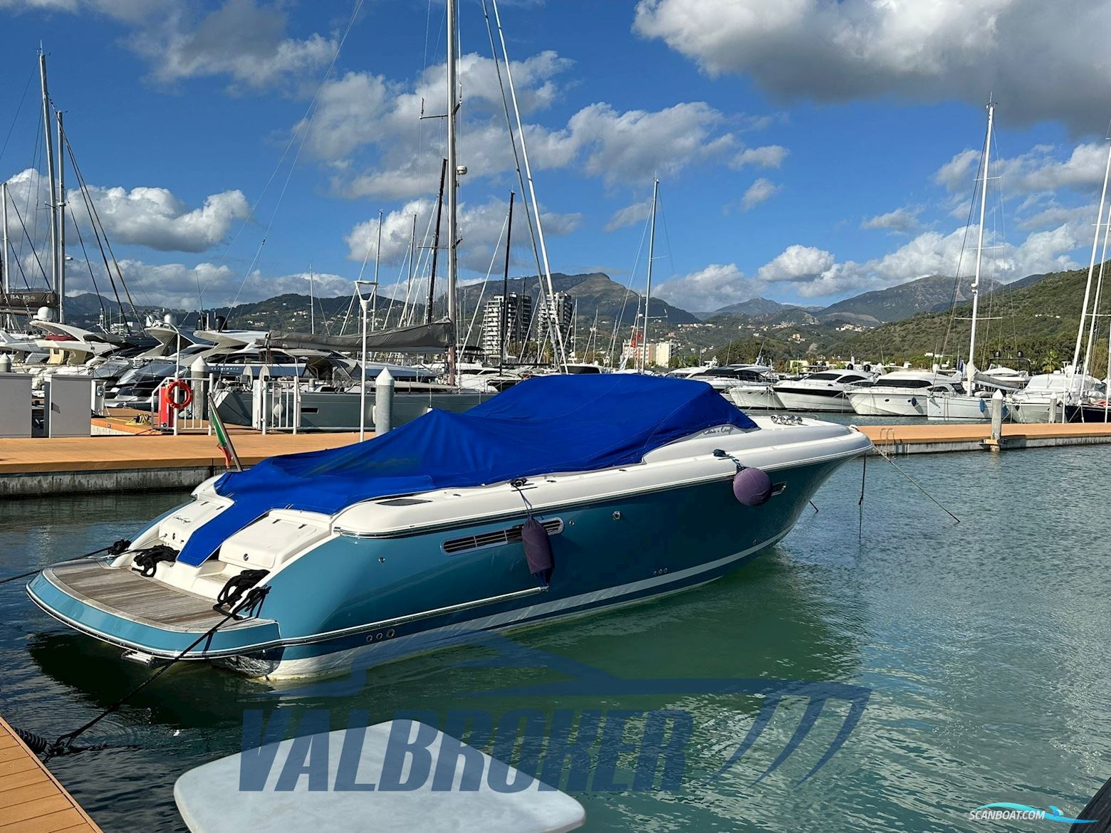 CHRIS CRAFT CORSAIR 36