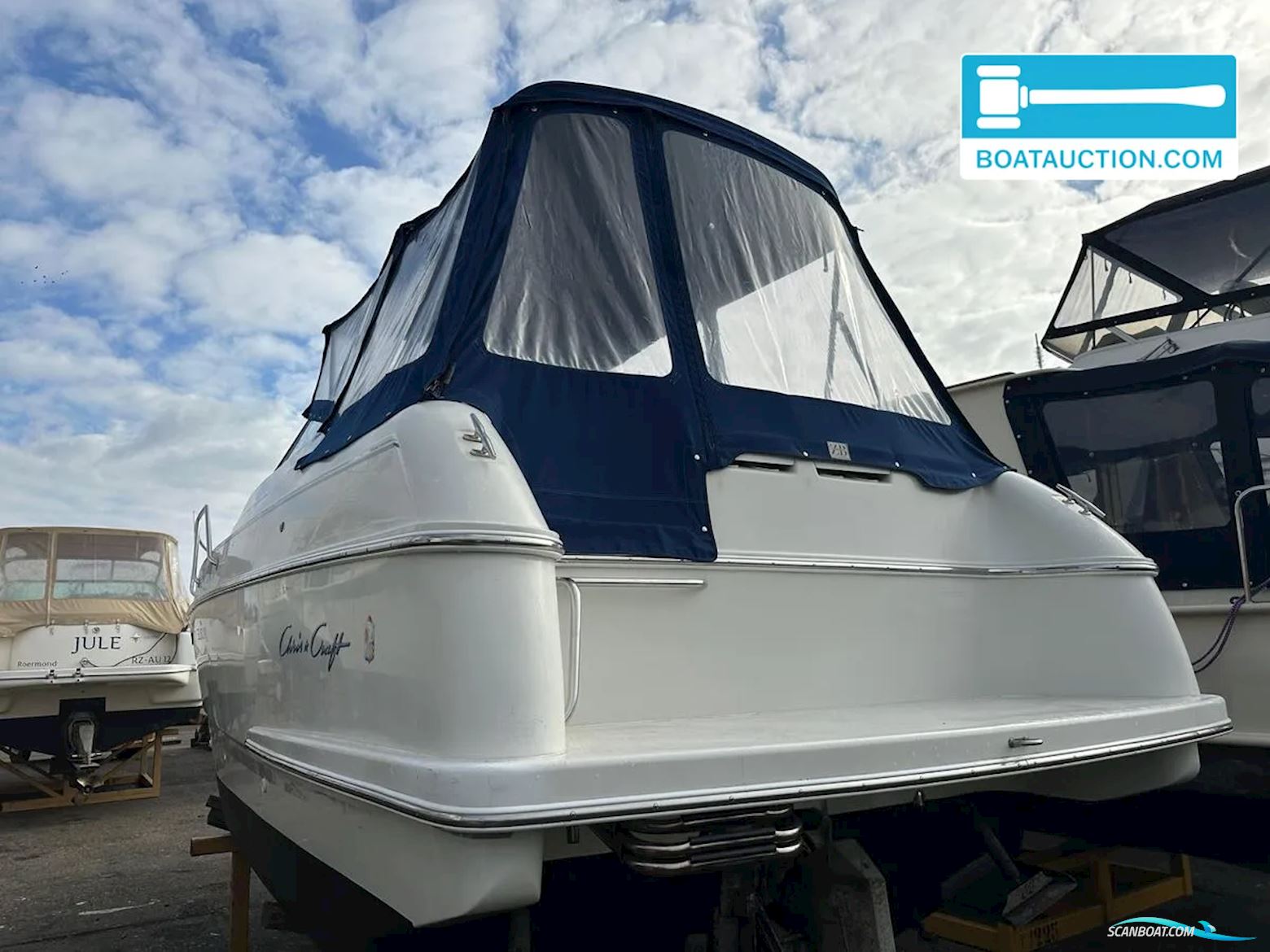 CHRIS CRAFT Crowne 262