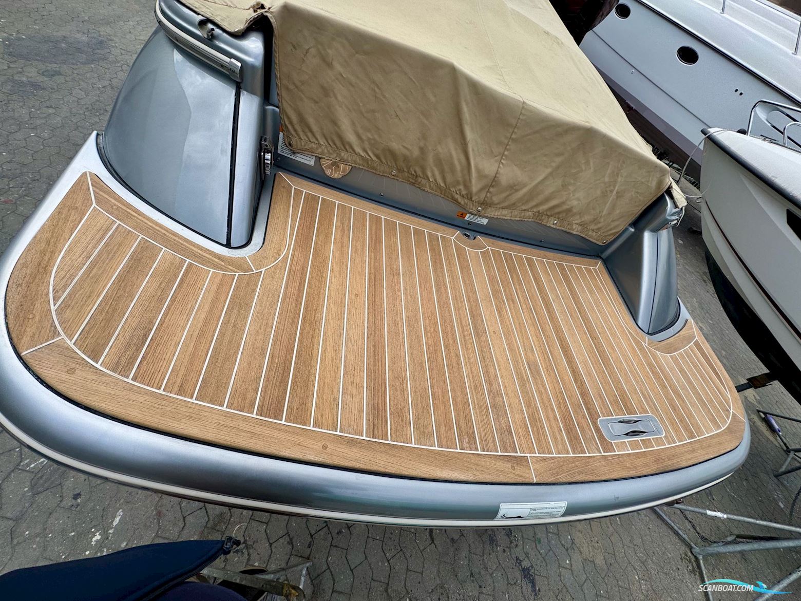 Chris Craft Launch 25