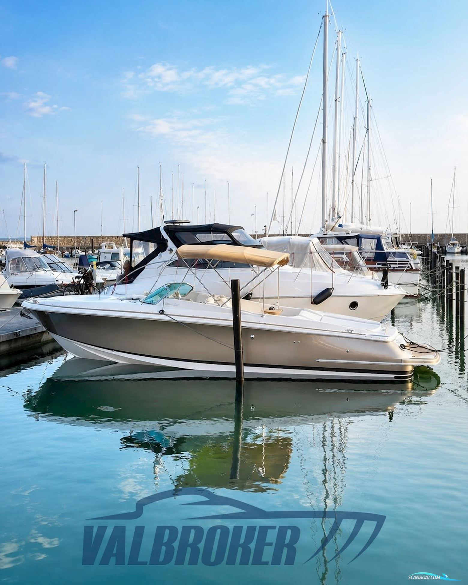 CHRIS CRAFT LAUNCH 32 Motorboten 2015, met Mercruiser 8.2 MAG DTS Bravo 3 motor, France