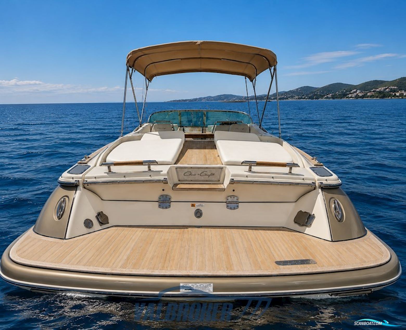CHRIS CRAFT LAUNCH 32
