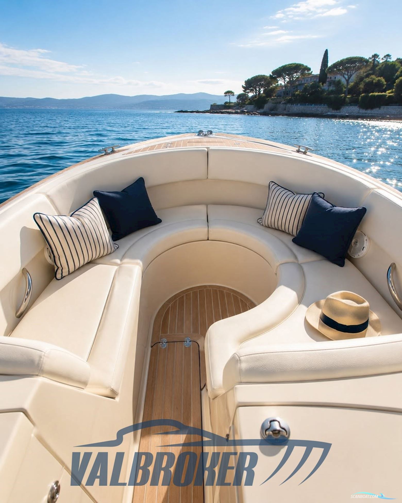 CHRIS CRAFT LAUNCH 32