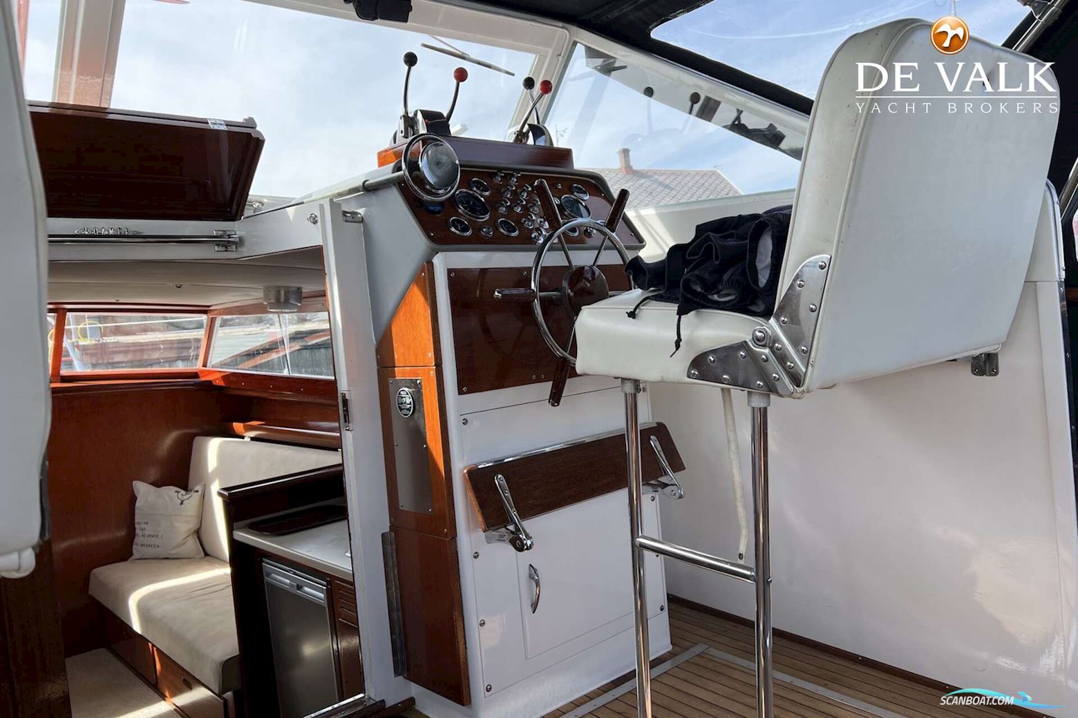 Chris-Craft Roamer Express Deluxe