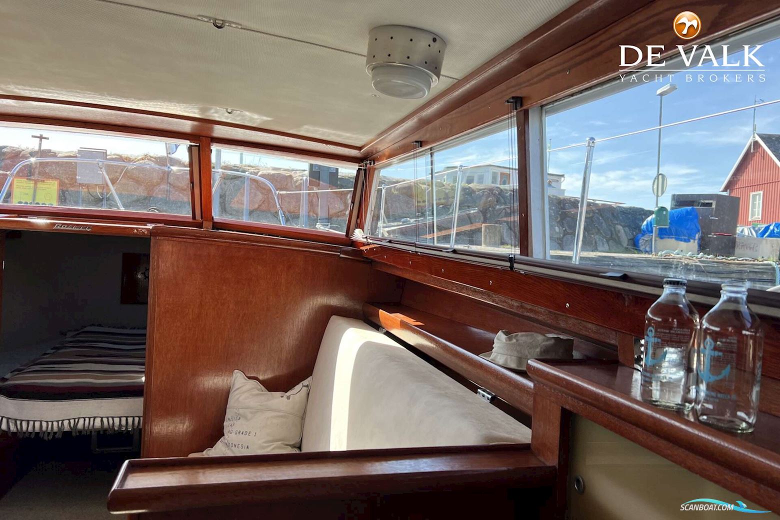 Chris-Craft Roamer Express Deluxe