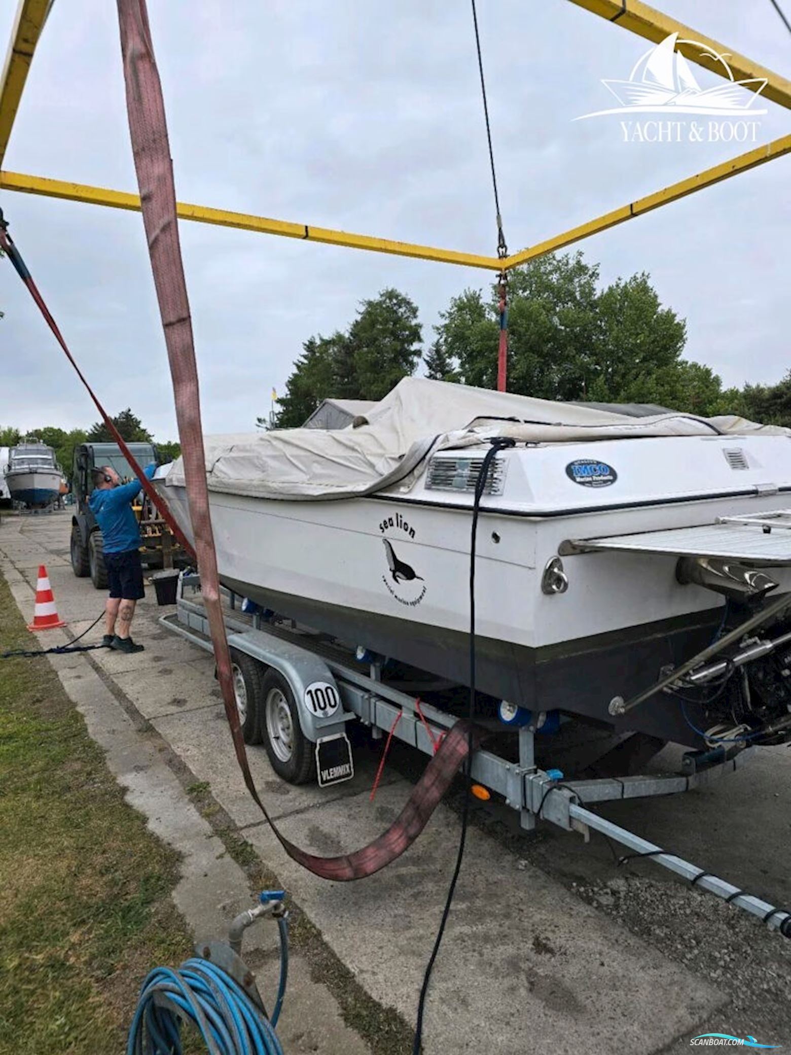 CHRIS CRAFT Scorpion 260 SL