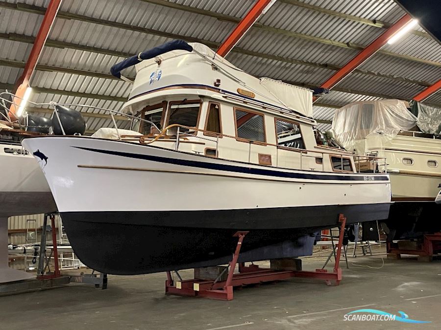 Chung Hwa 34 Trawler, Nord See Trawler Motorboten 1978, met Ford Lehman 2712E motor, Duitsland
