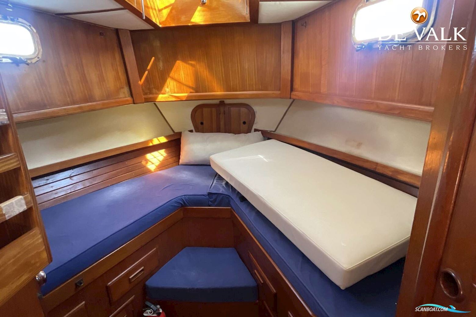 Chung Hwa Boat Building Trawler 34