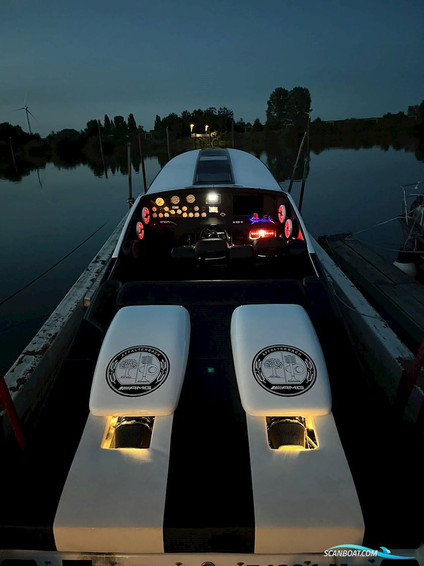 Cigarette 38 Top Gun