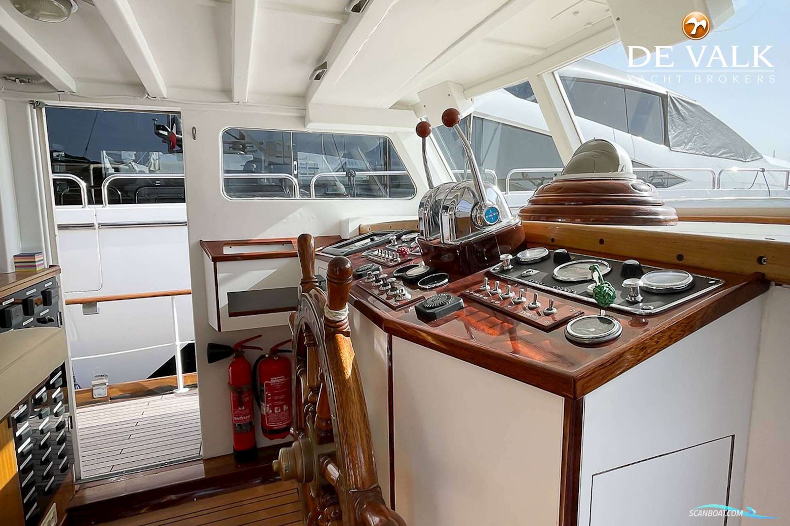 Classic Motor Yacht