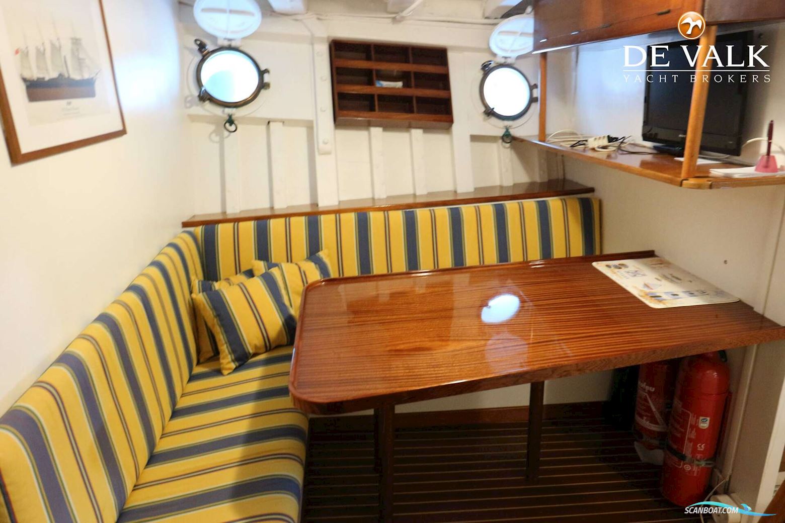 Classic Motor Yacht