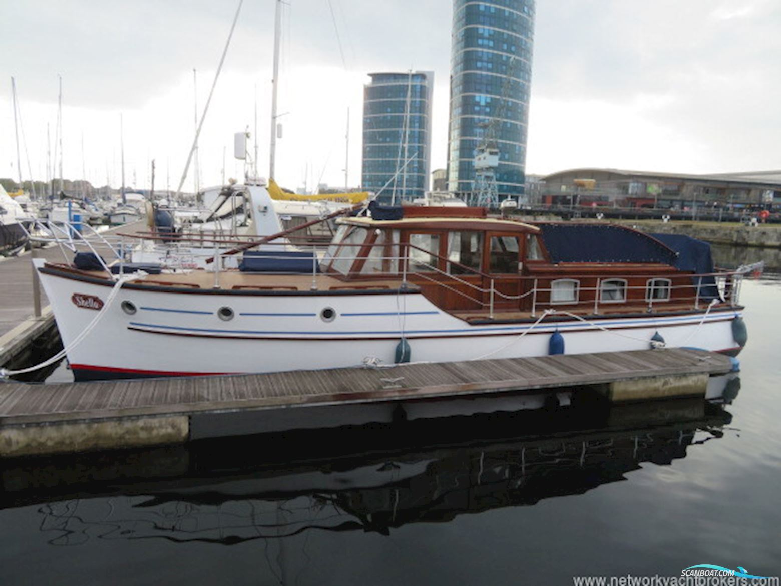 Classic Wooden Launch