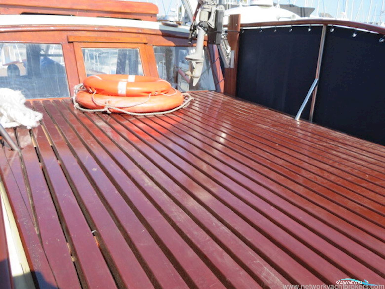 Classic Wooden Launch