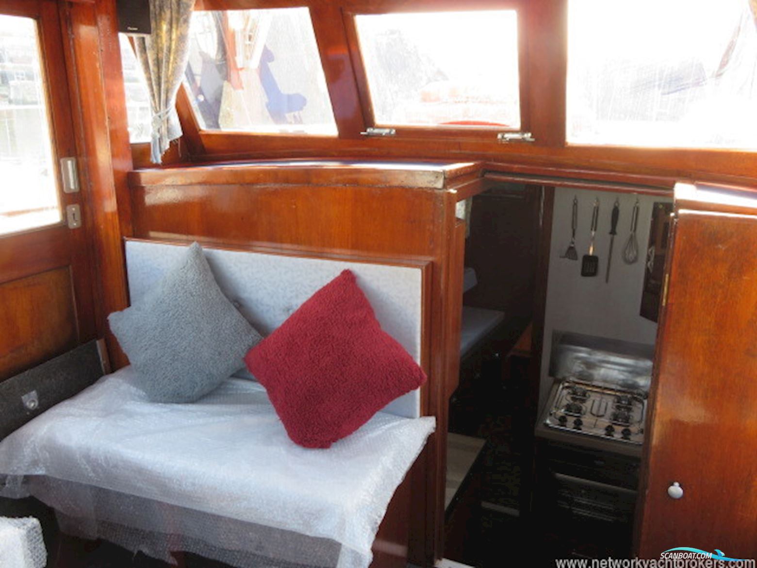 Classic Wooden Launch