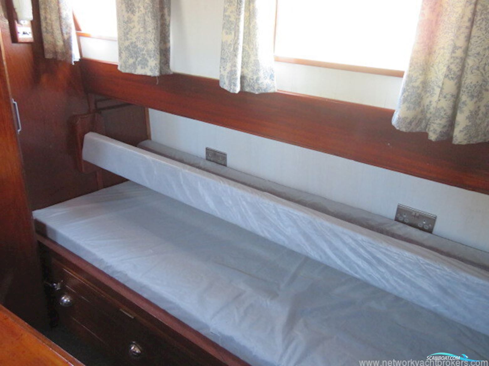 Classic Wooden Launch