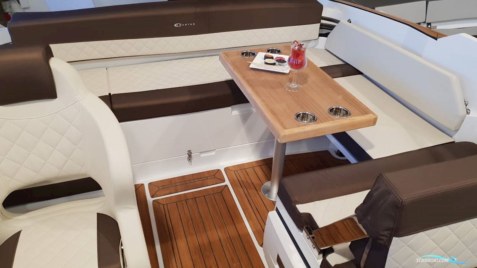 Coaster 600 BR - 100 HK Yamaha/Udstyr