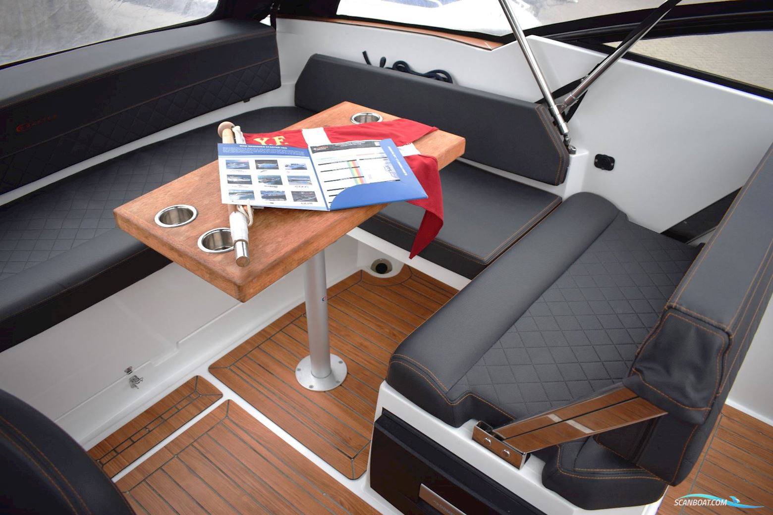 Coaster 600 BR m/100 HK Yamaha og Udstyr