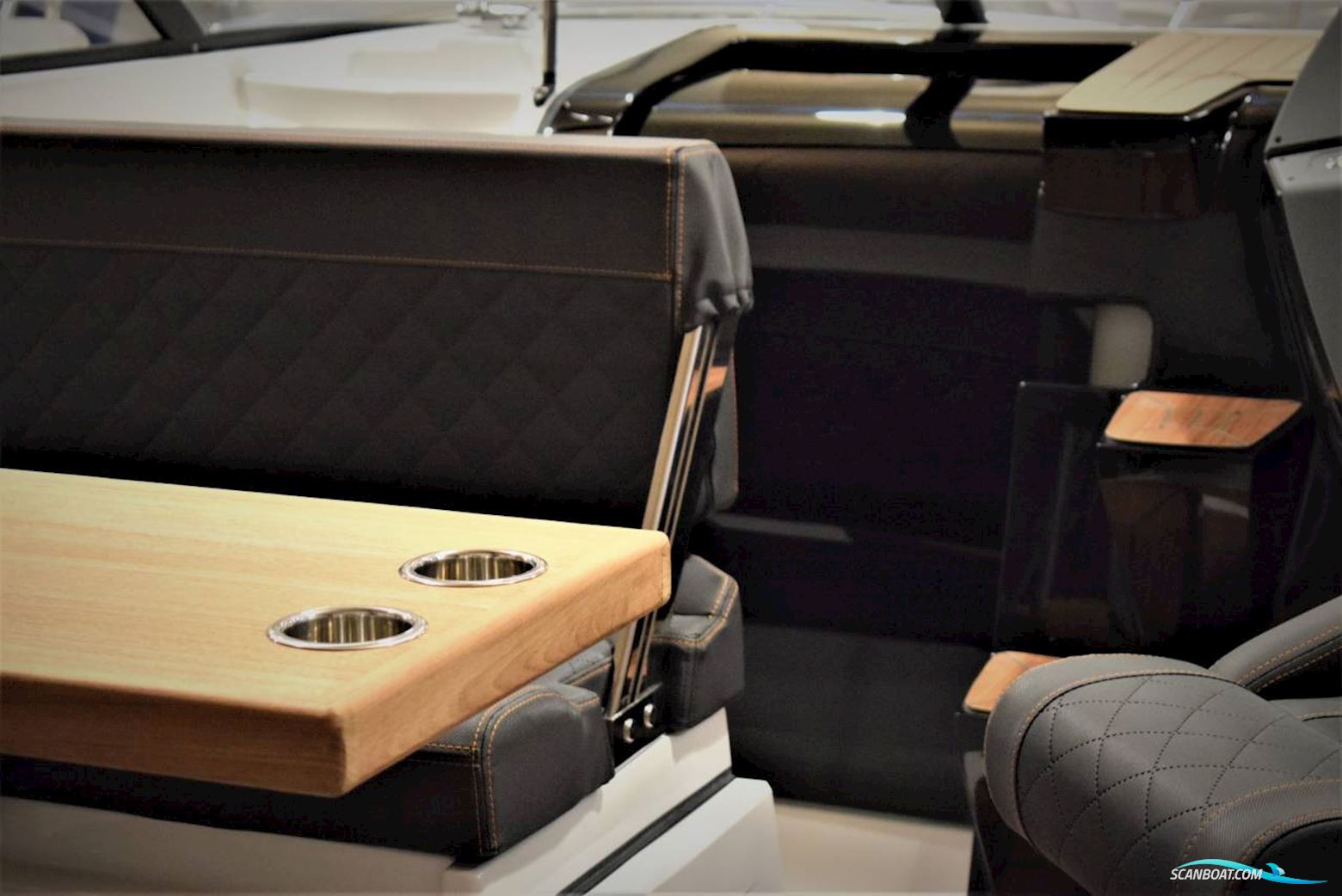 Coaster 600 DC - 100 HK Yamaha/Udstyr