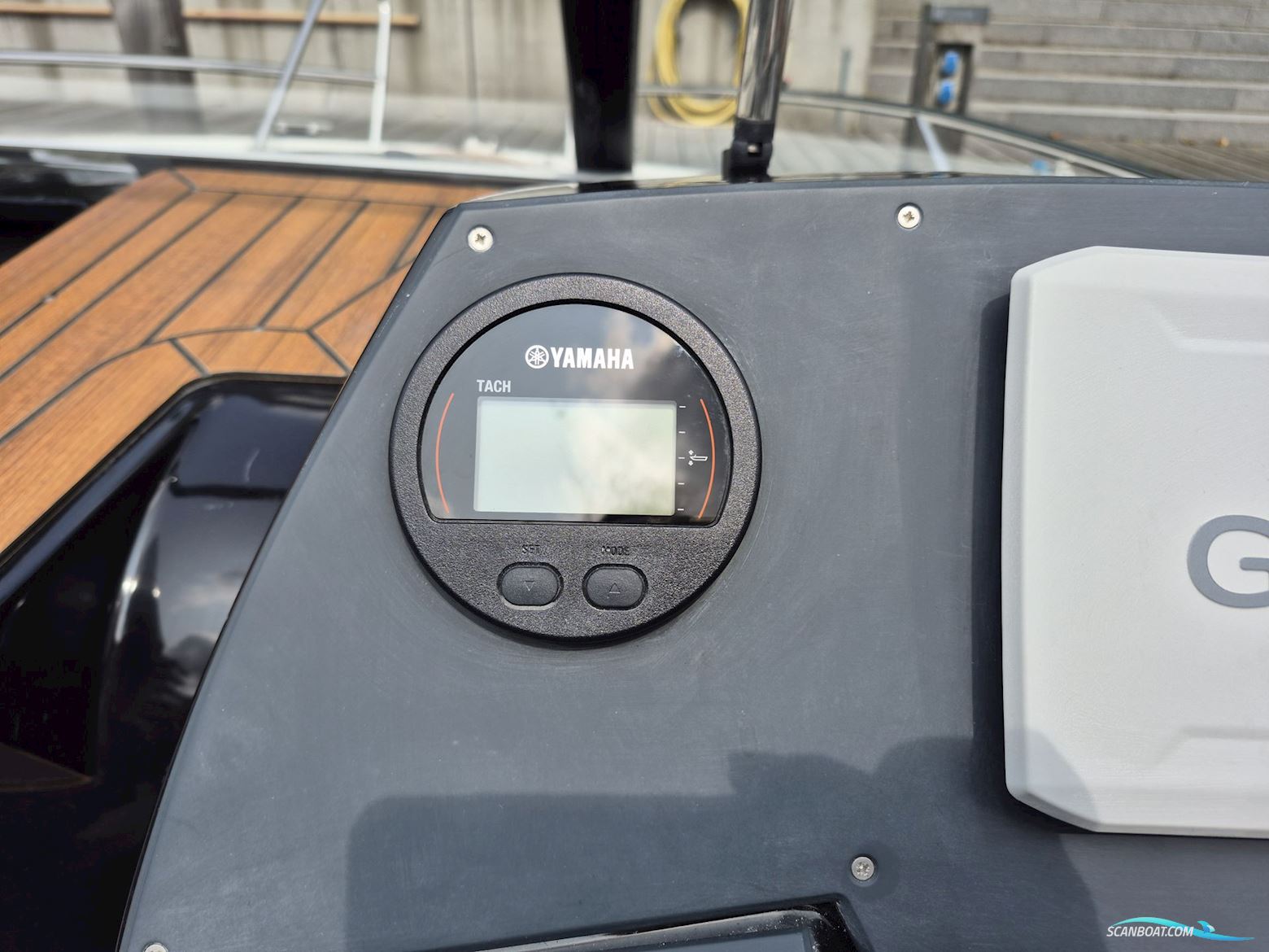 Coaster 600 DC Day Cruiser