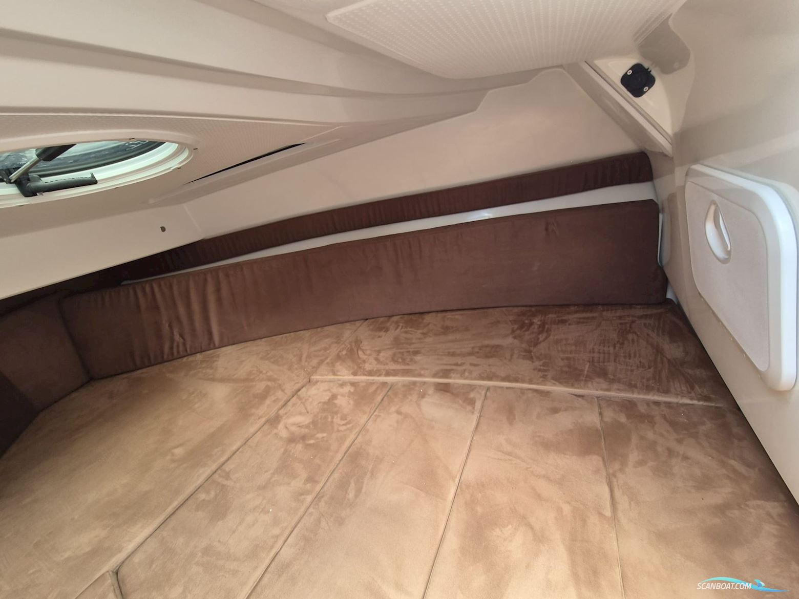 Coaster 600 DC Day Cruiser