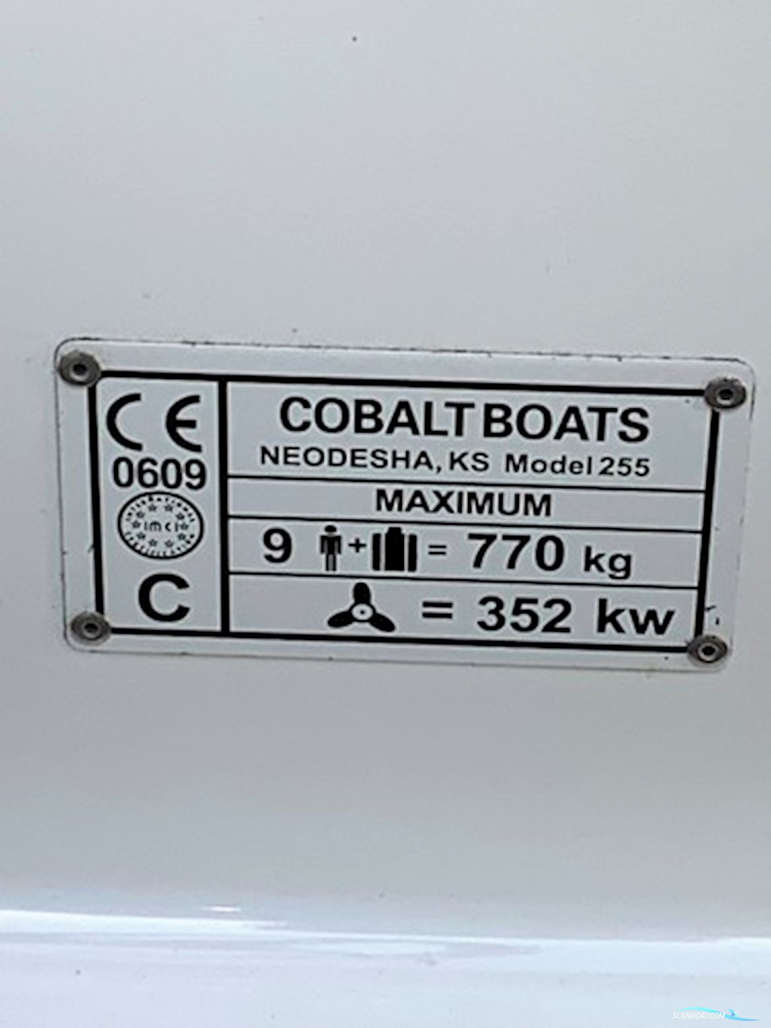 Cobalt 255 (sat 36.000.- ned )
