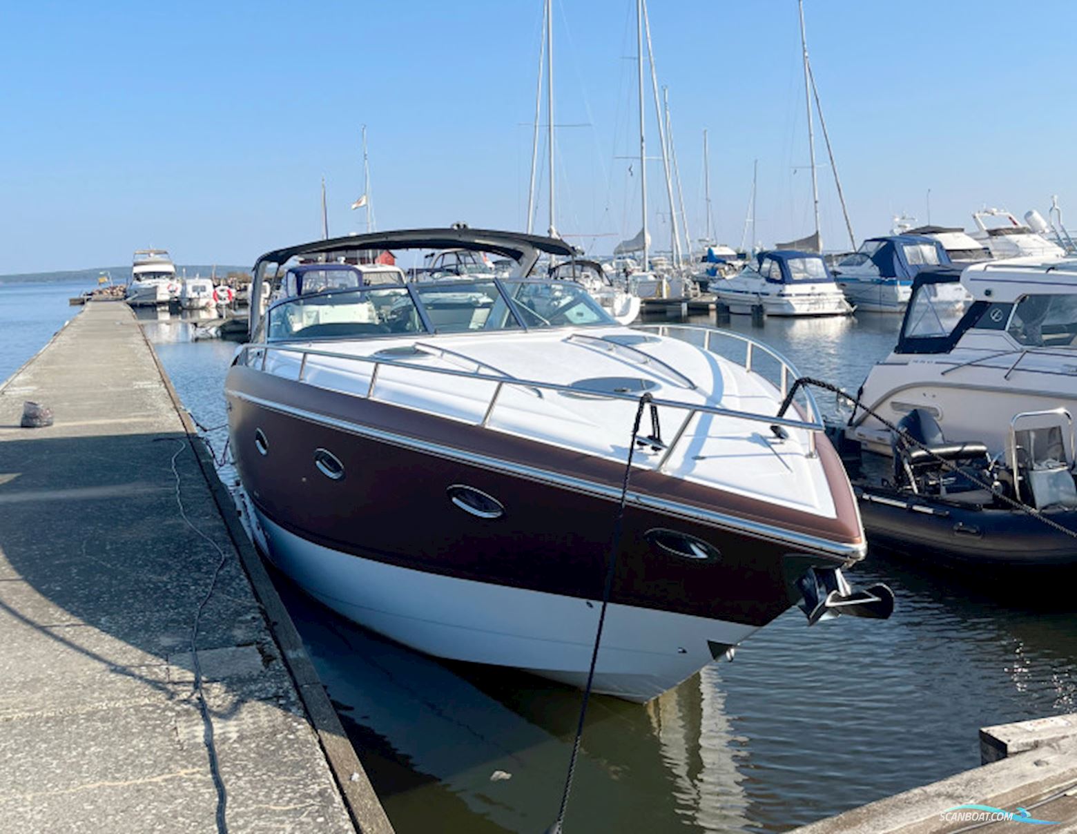 Cobalt 360 Performance Cruiser