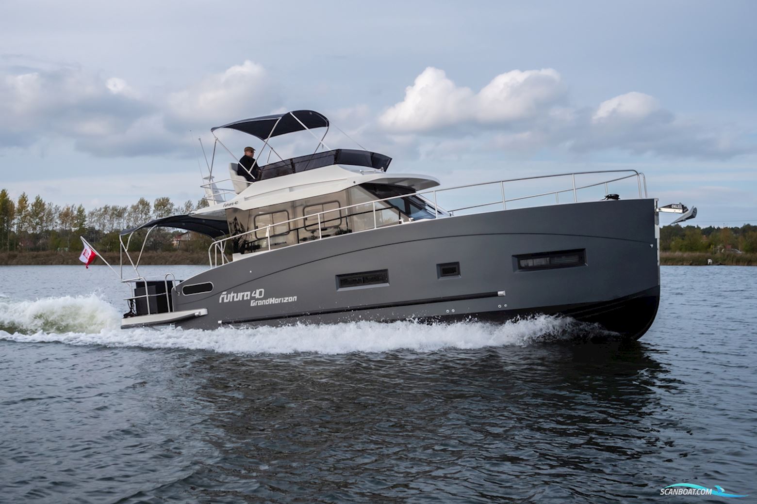 Cobra Yachts  Futura 40 Grand Horizon