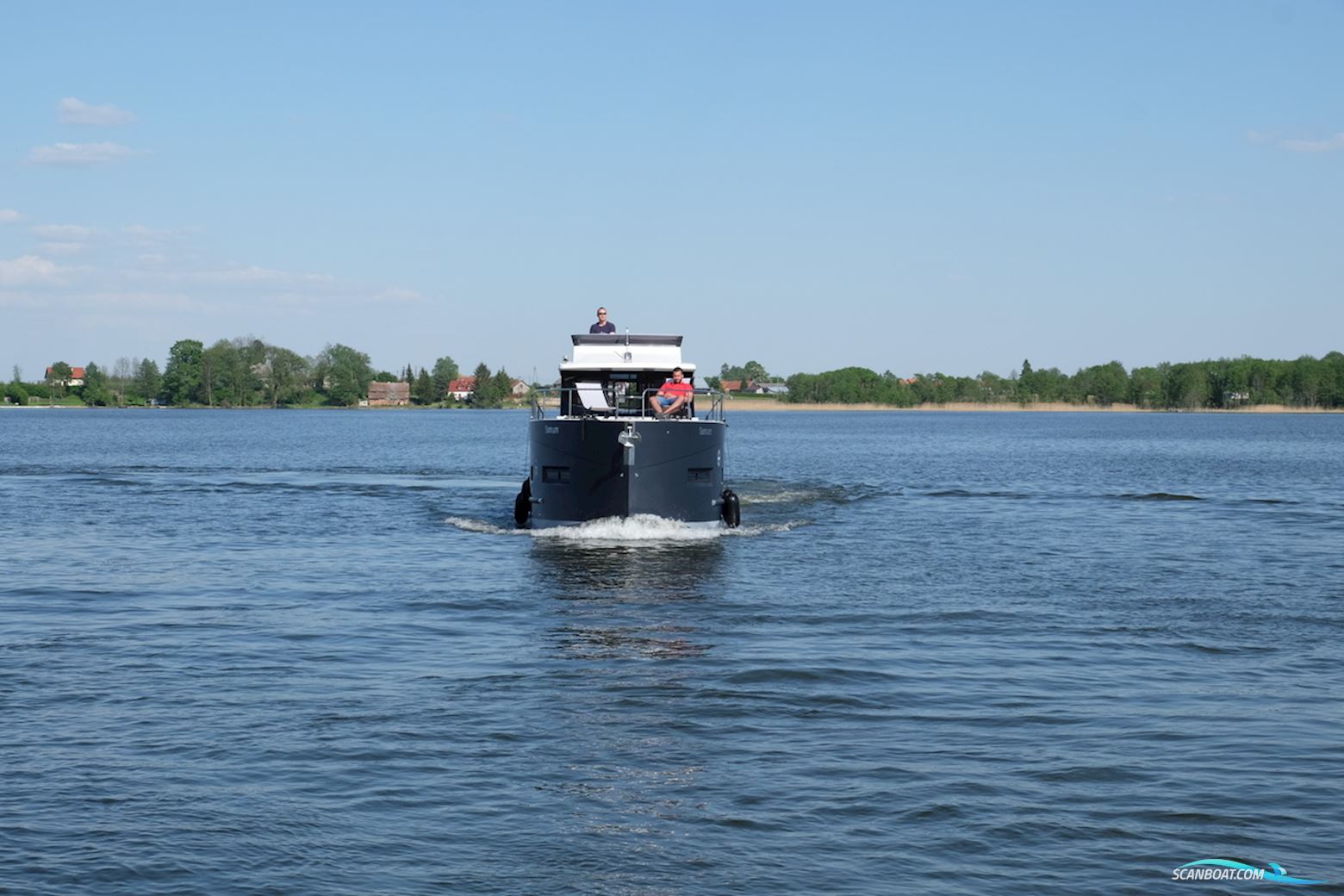 Cobra Yachts  Futura 40 Grand Horizon