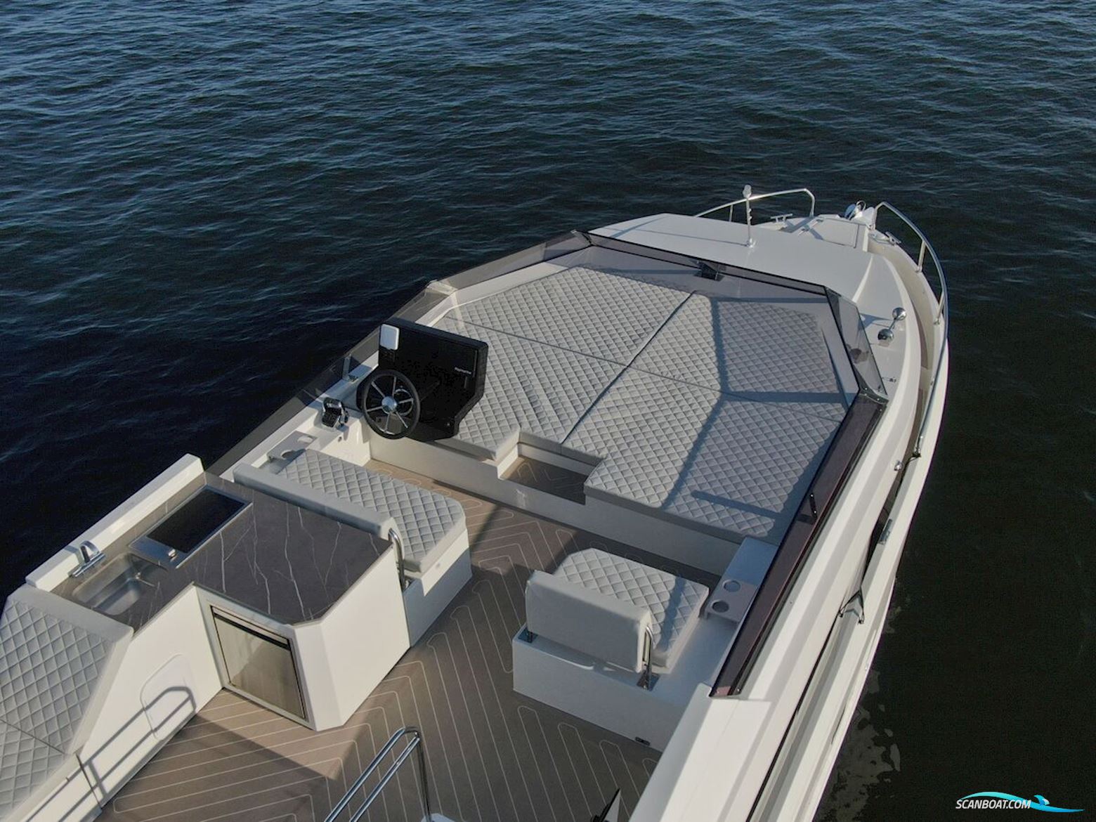 Cobra Yachts Campione 41 Fly