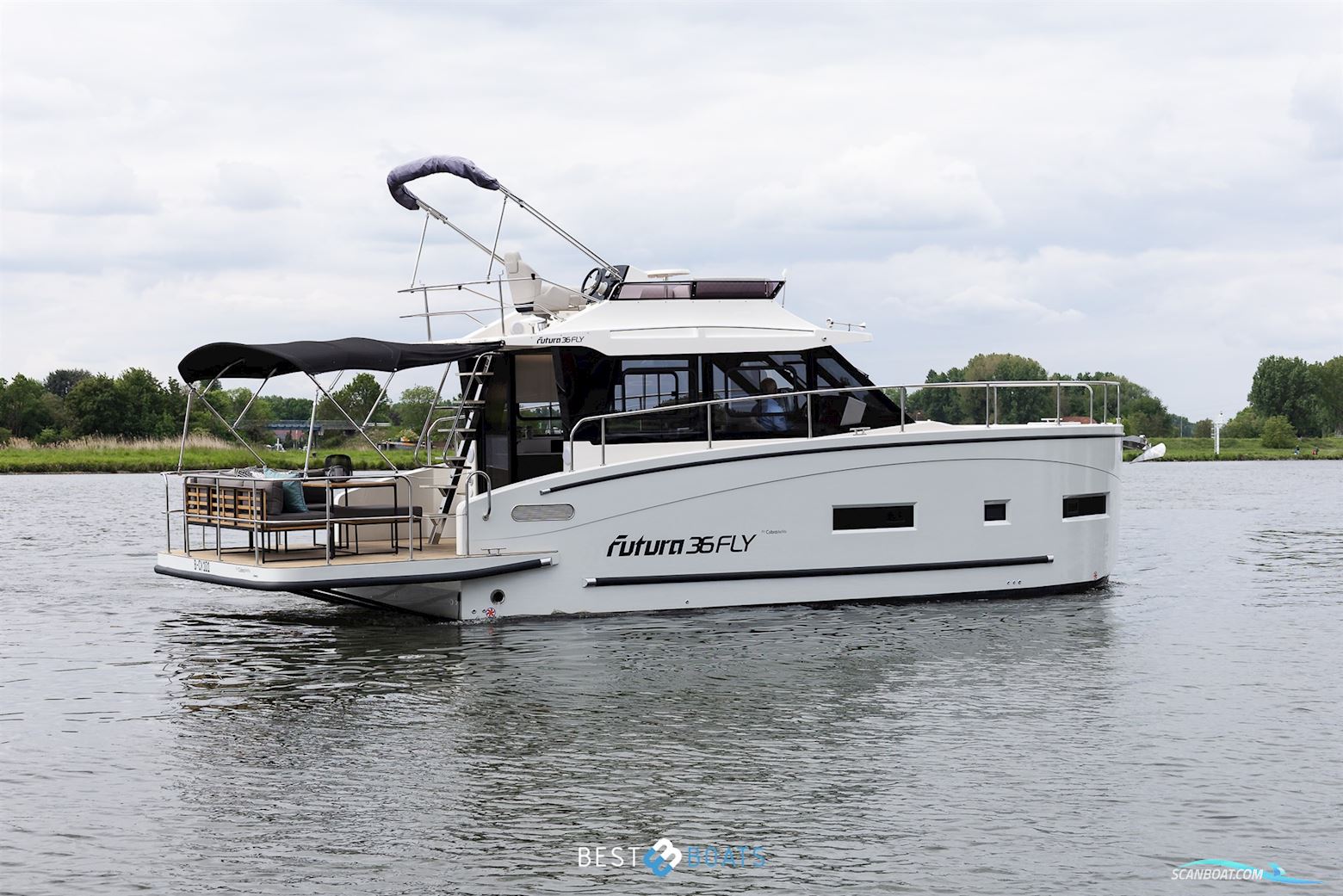 Cobra Yachts Futura 36 Premium Fly