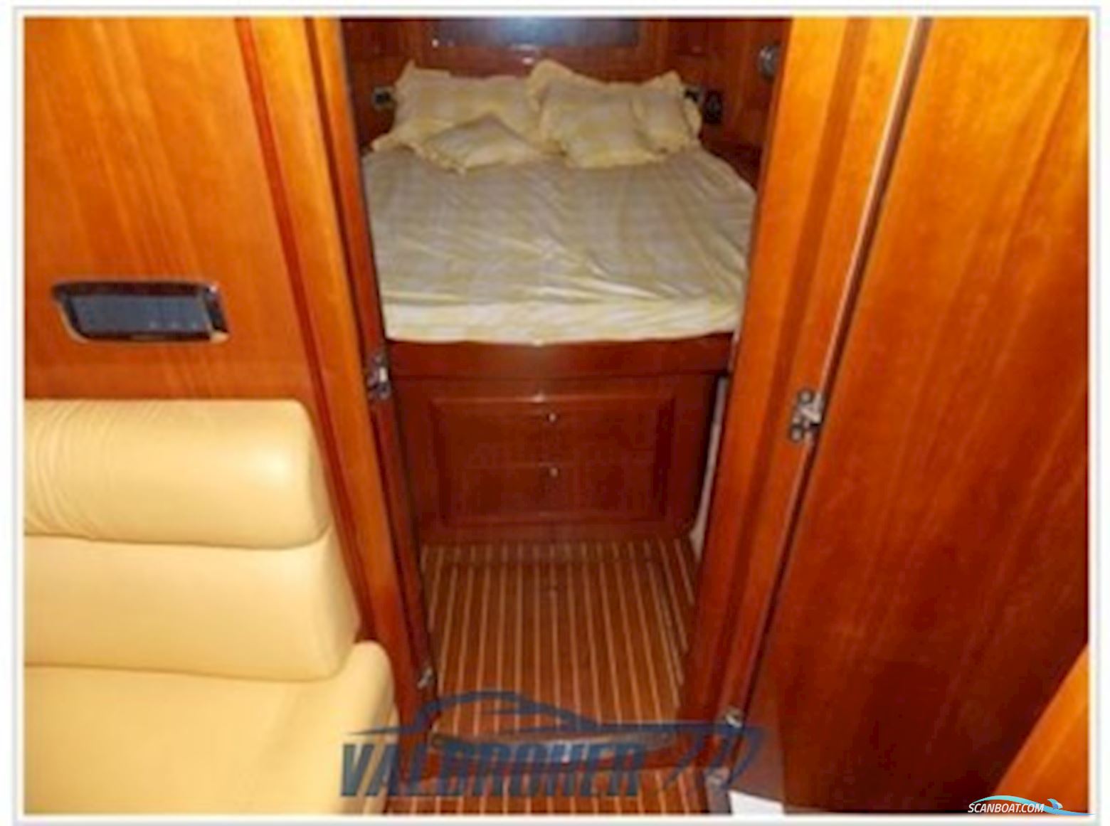 Colombo Cambridge 44