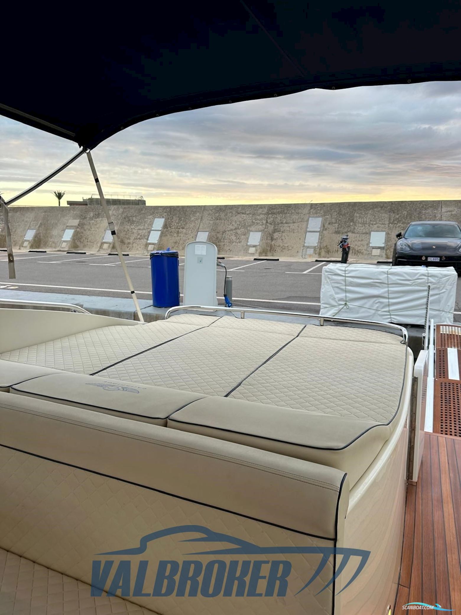 Colombo Cambridge 44