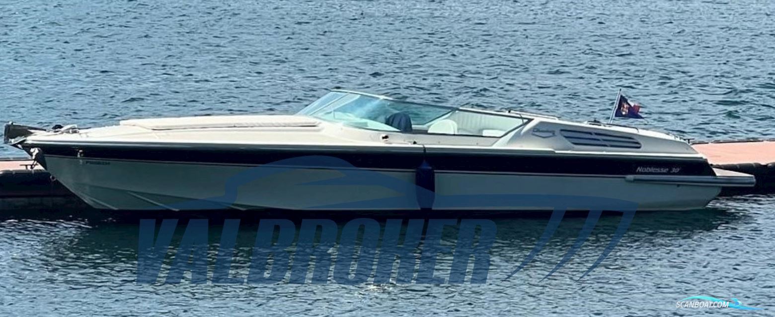 Colombo Noblesse 30 Motorboten 1996, met Mercury Mercruiser 350 Magnum motor, Italië