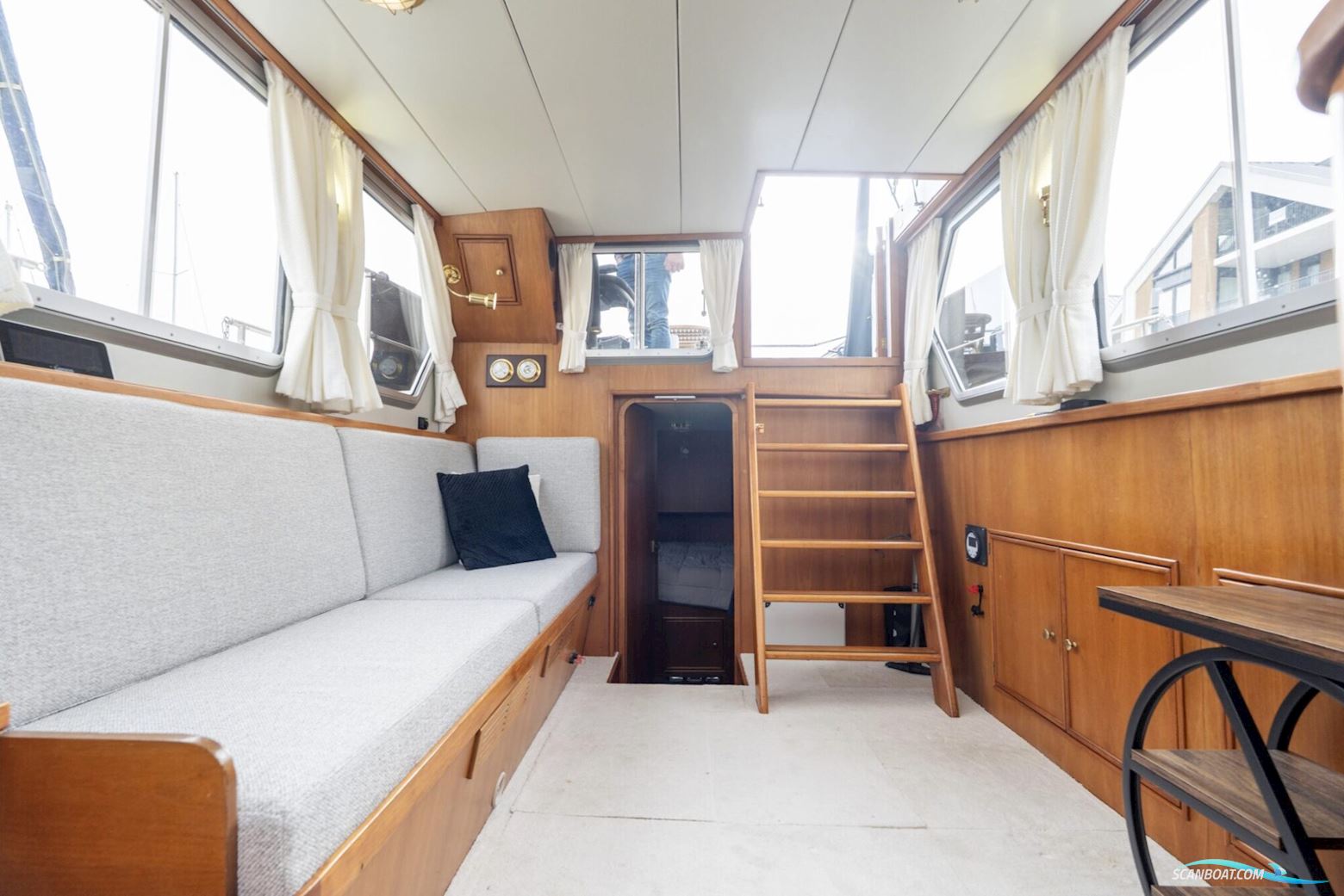 Columbus Stevens Bakdekkruiser 10.70 AK