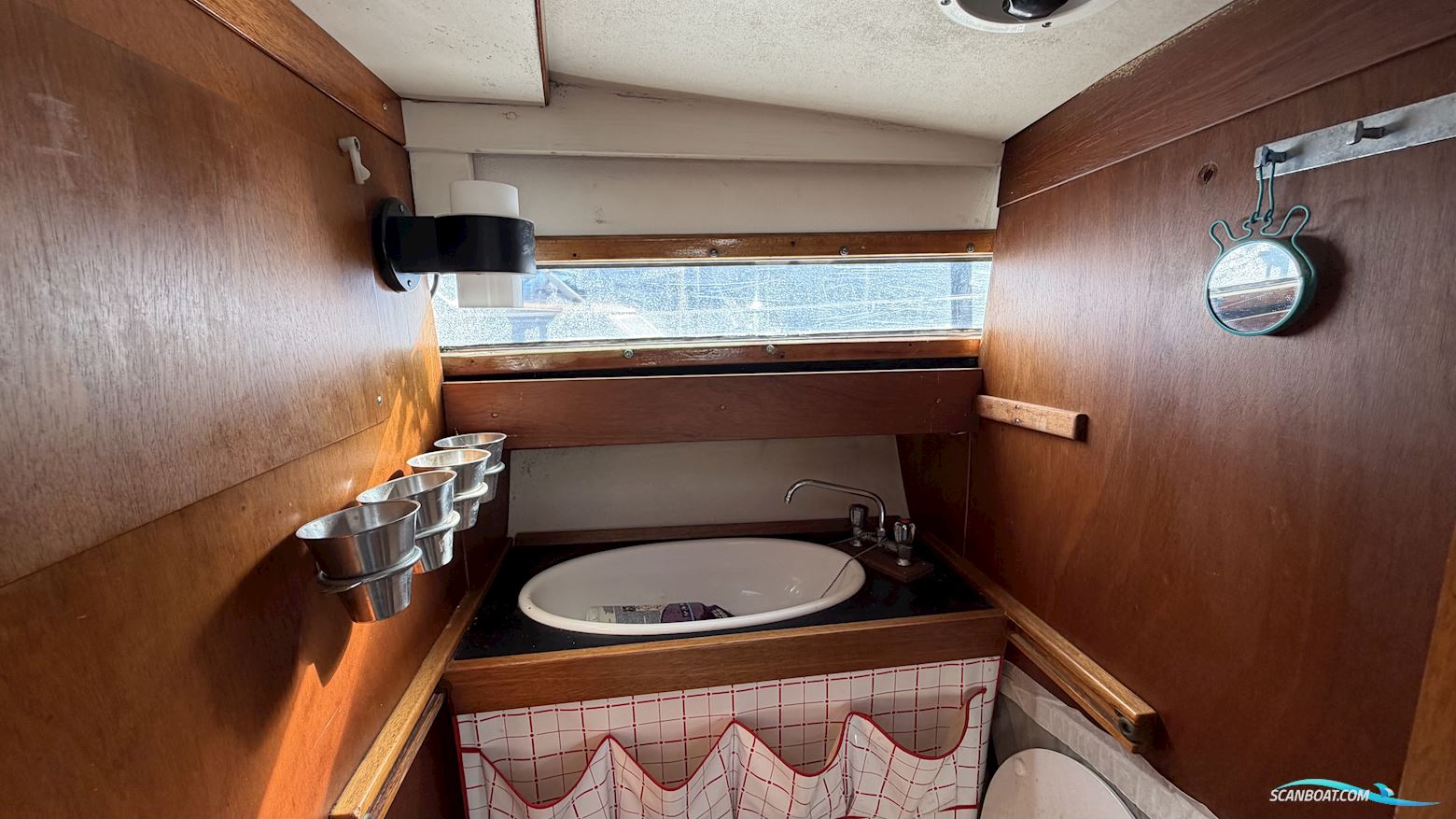 Coronet 26 Family