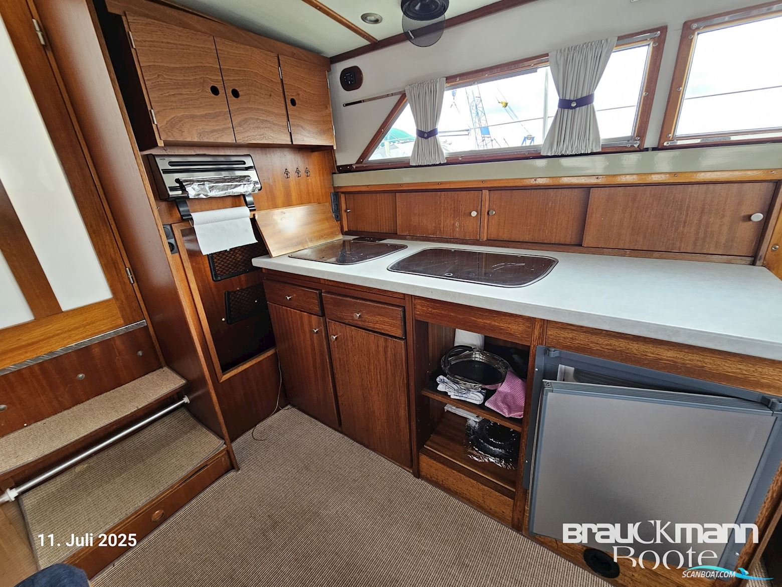 Coronet 27