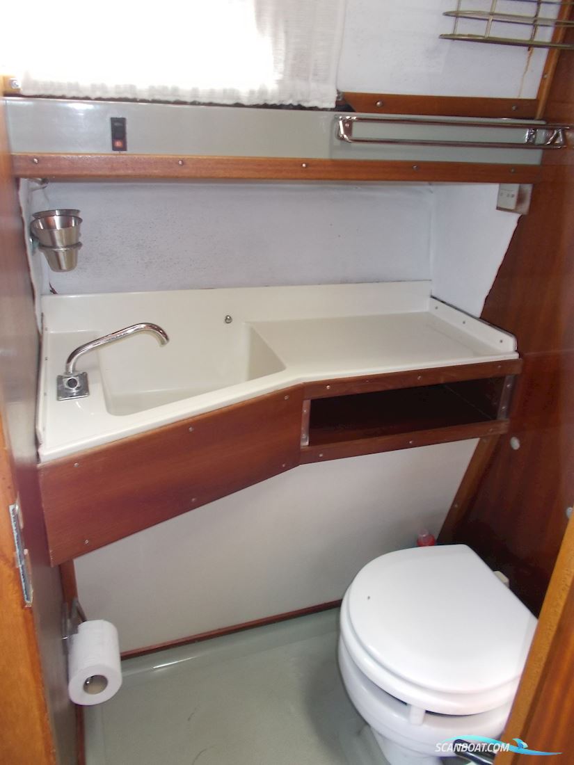 Coronet 31 Aft Cabin