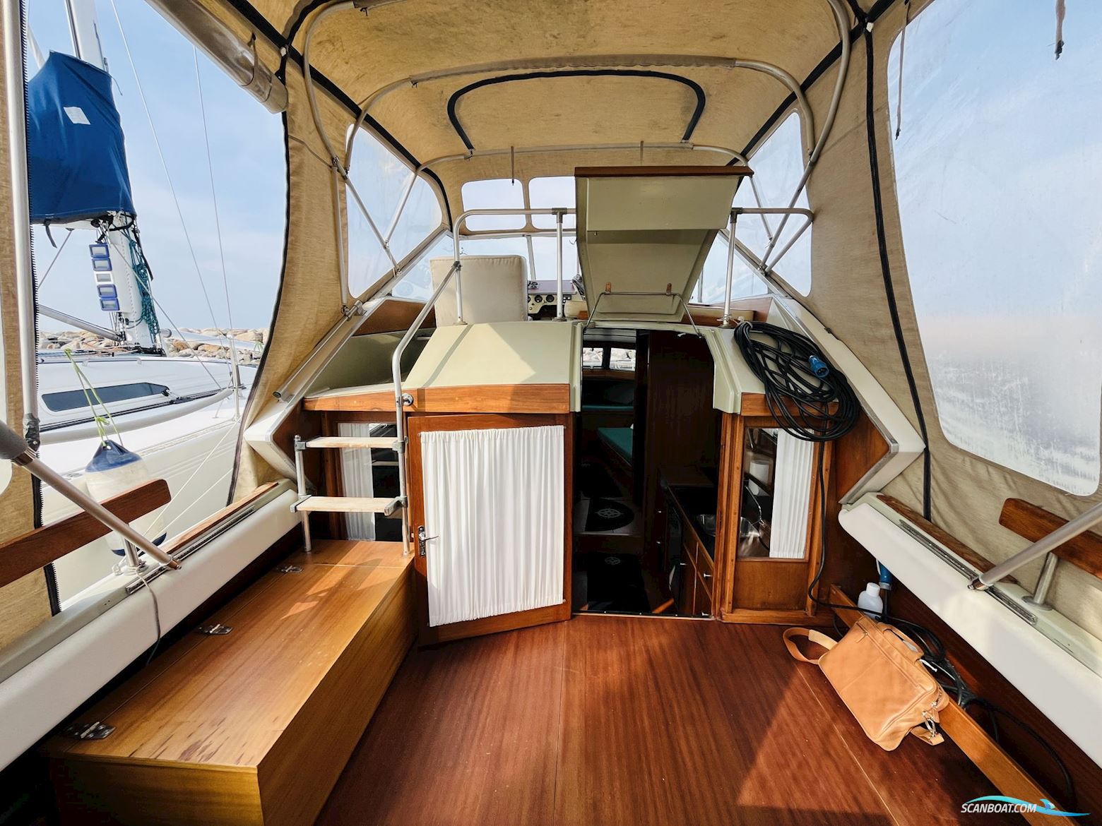 Coronet 32 Oceanfarer