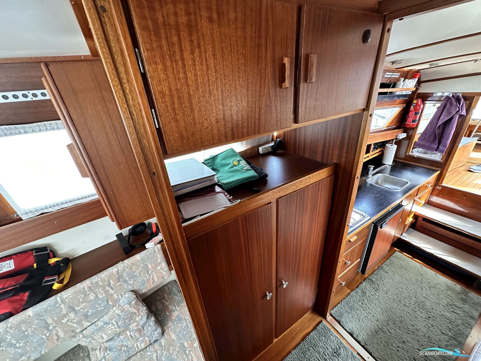 Coronet 32 Oceanfarer