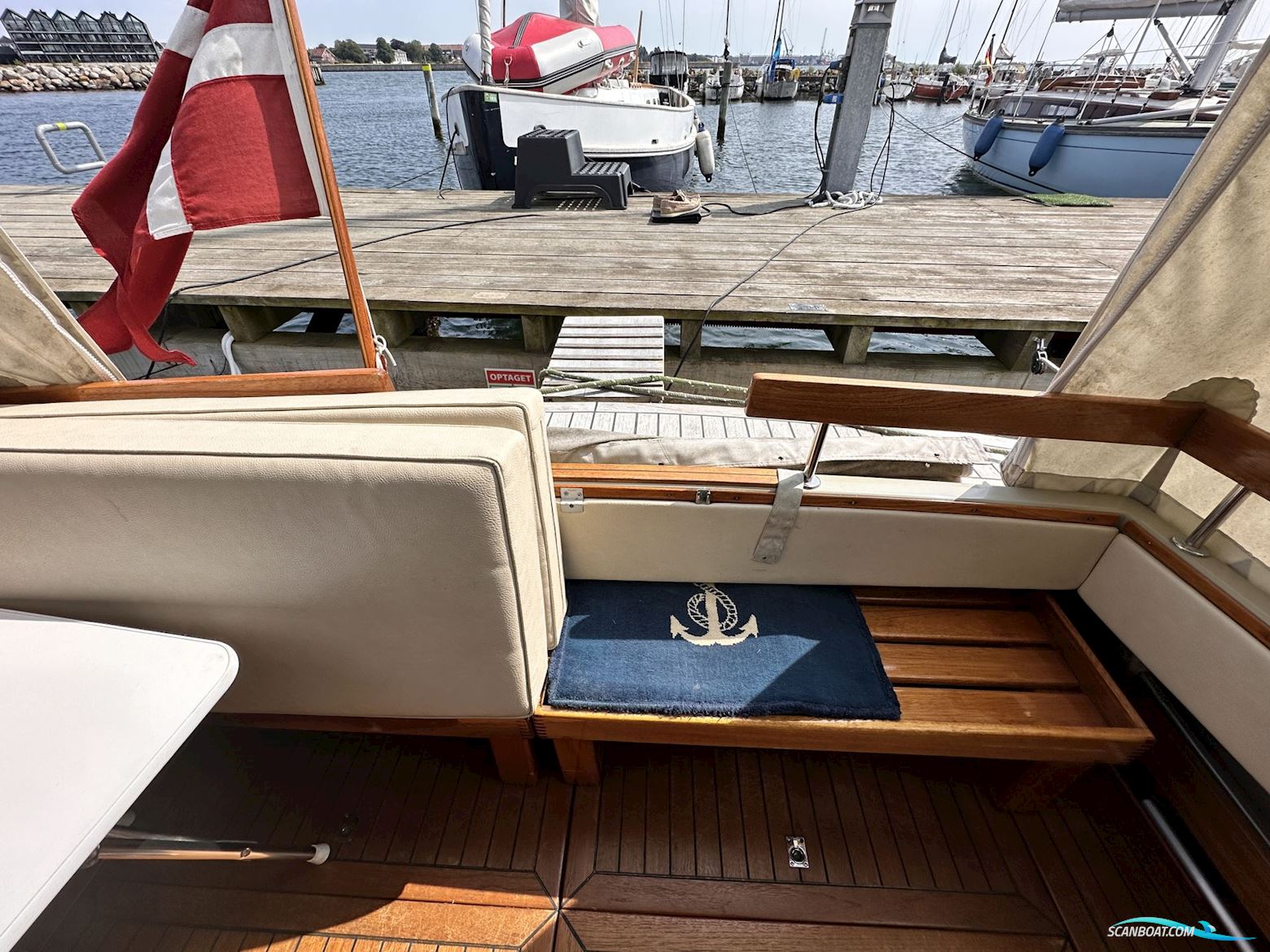 Coronet 32 Oceanfarer