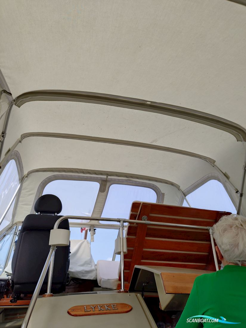Coronet 32 Oceanfarer
