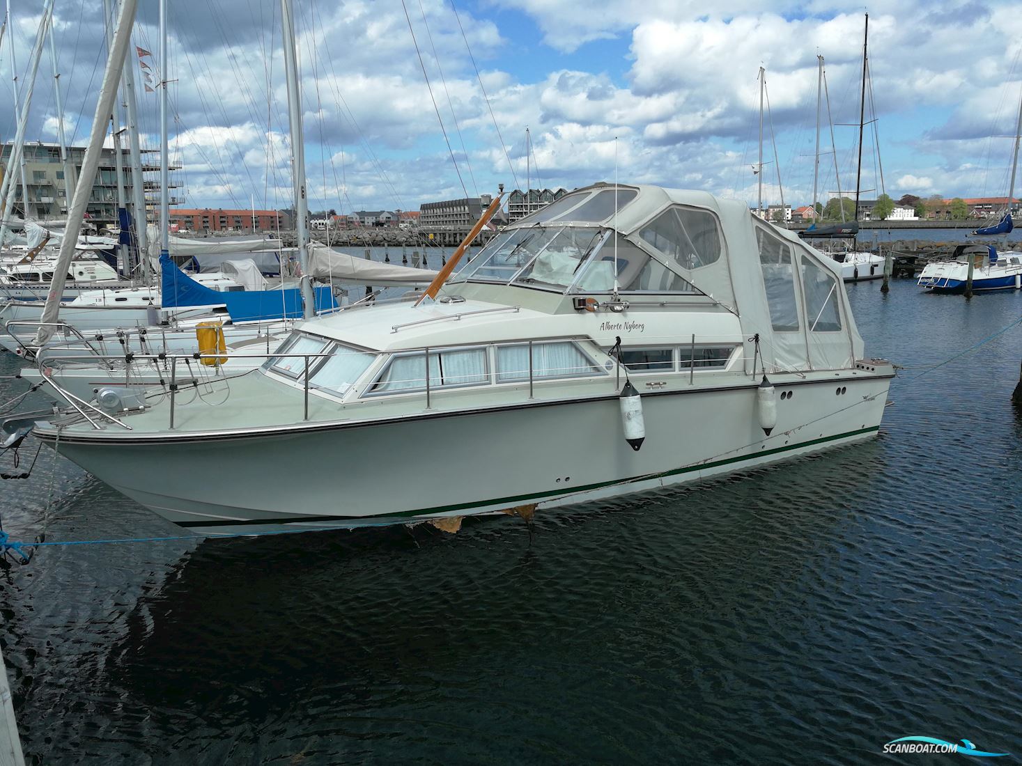 Coronet 32 Oceanfarer Motorboten 1976, met  x Volvo Penta KAD 44 EDC motor, Denemarken