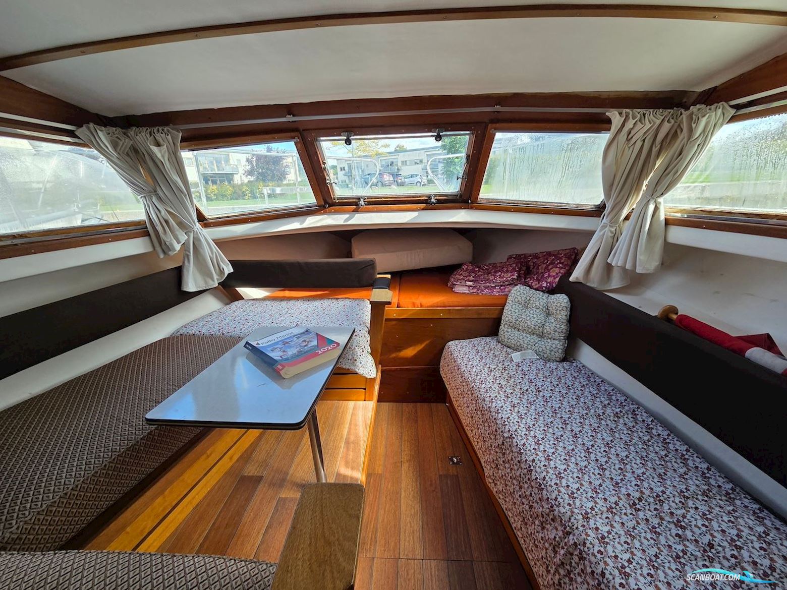 Coronet 32 Oceanfarer