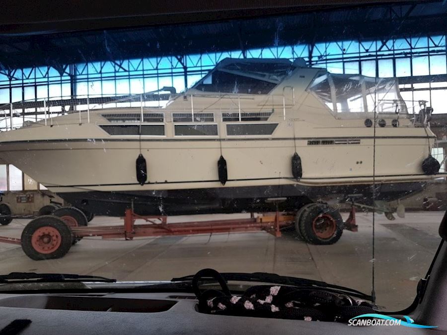 Coronet Commander 38`