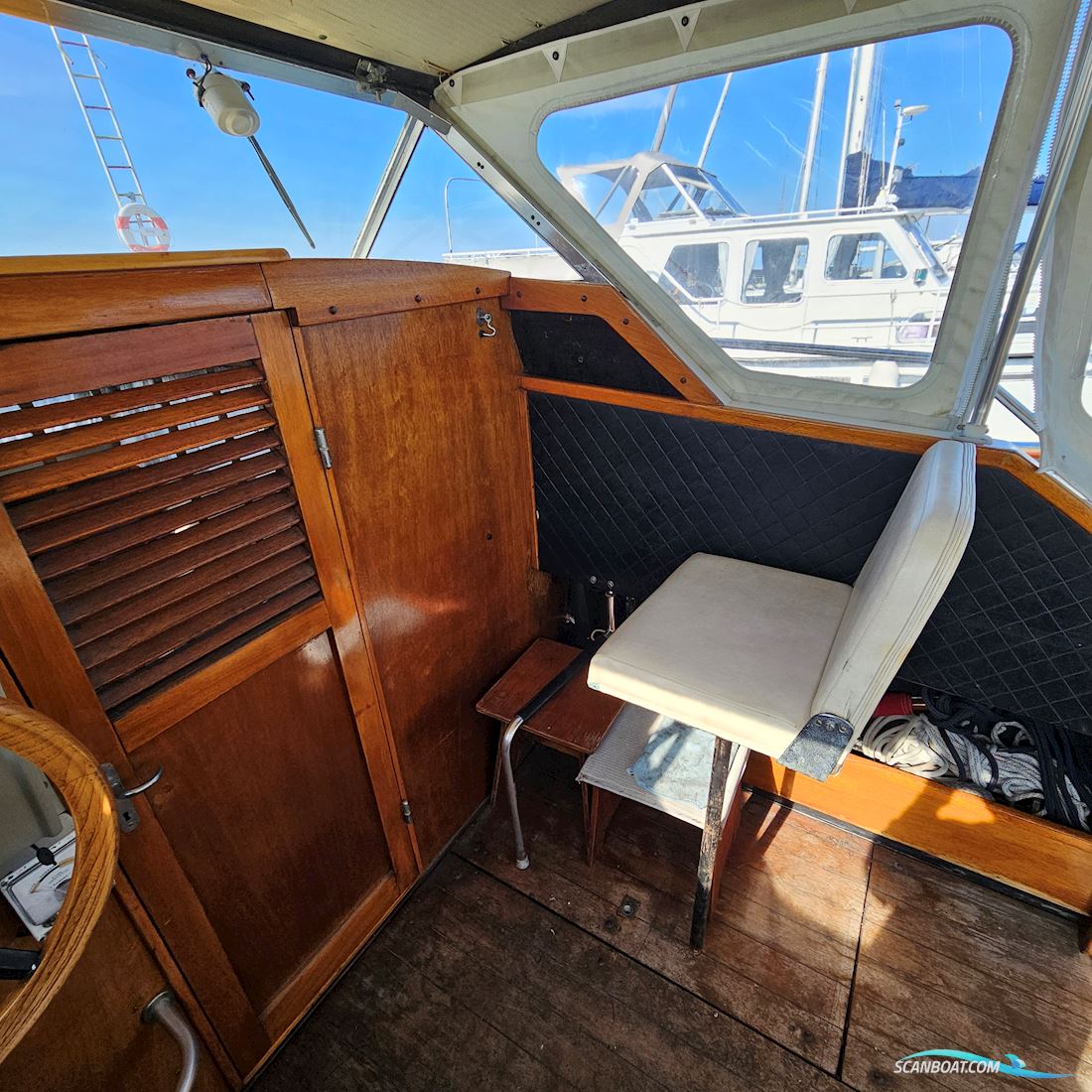 Coronet De Luxe 24 Cabin, Special Kun nu i April Nyere Mercury Motor