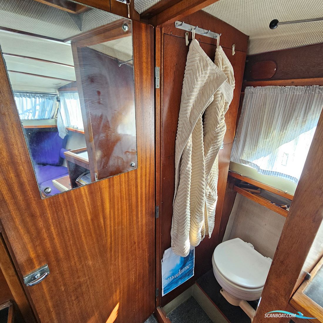 Coronet De Luxe 24 Cabin, Special Kun nu i April Nyere Mercury Motor