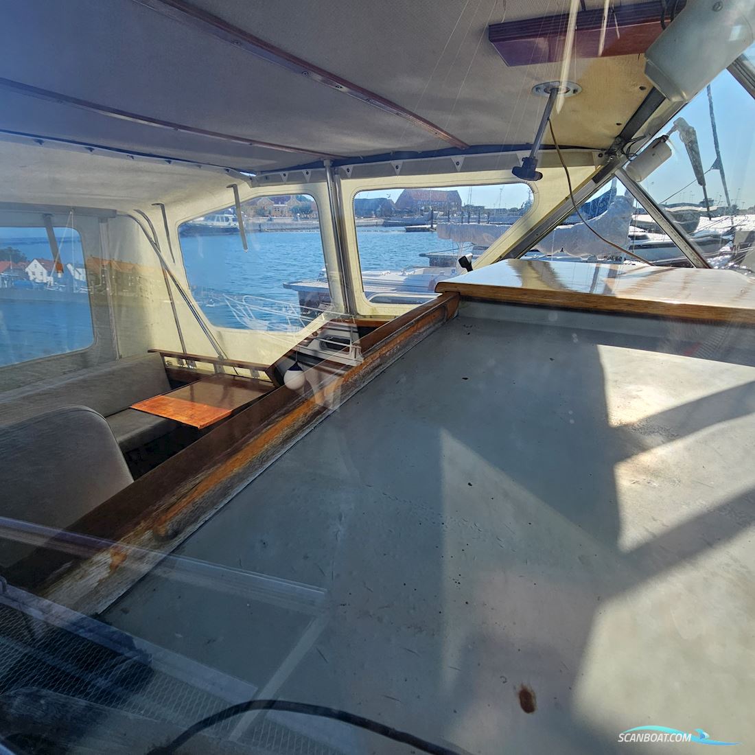 Coronet De Luxe 24 Cabin, Super Billigt April Nyere Mercury Motor