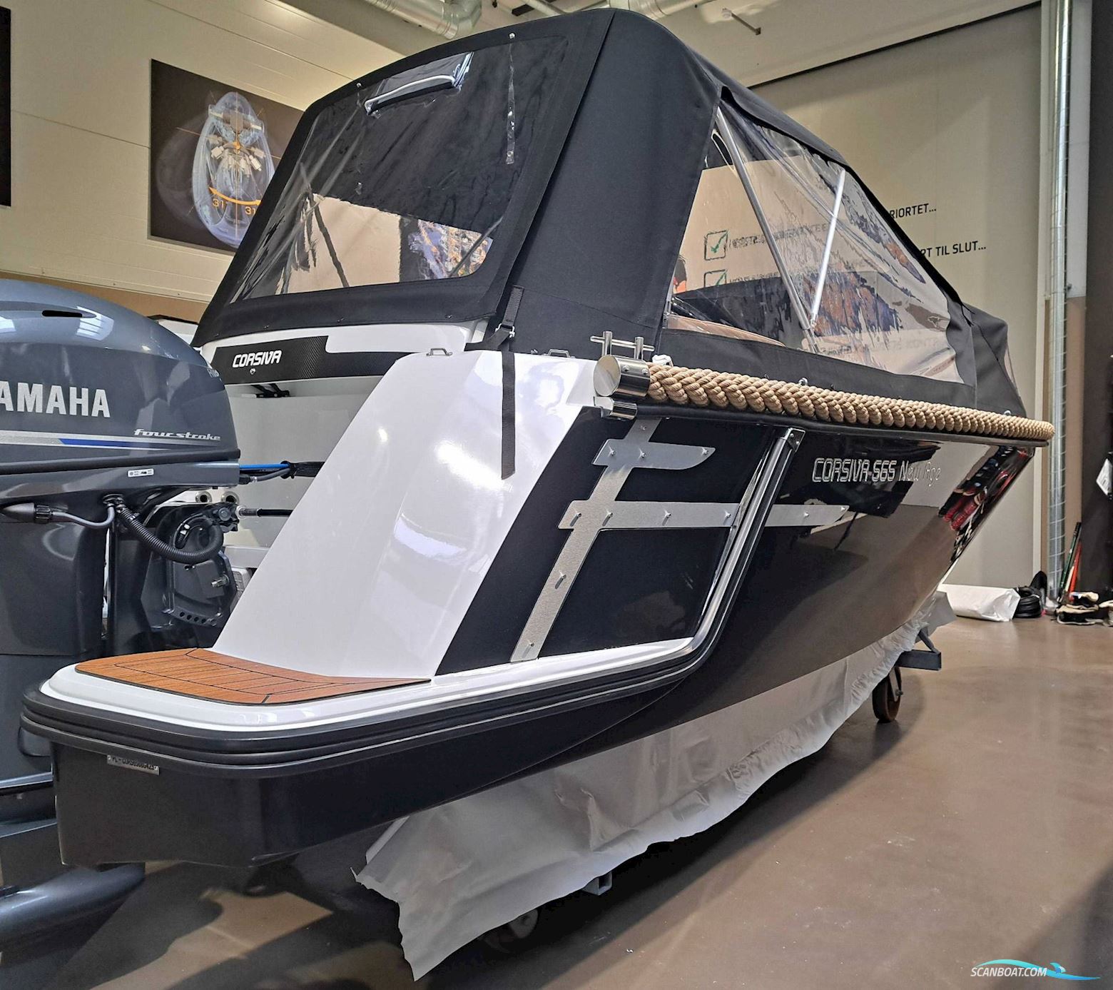 Corsiva 565 New Age - 25 HK Yamaha/Udstyr