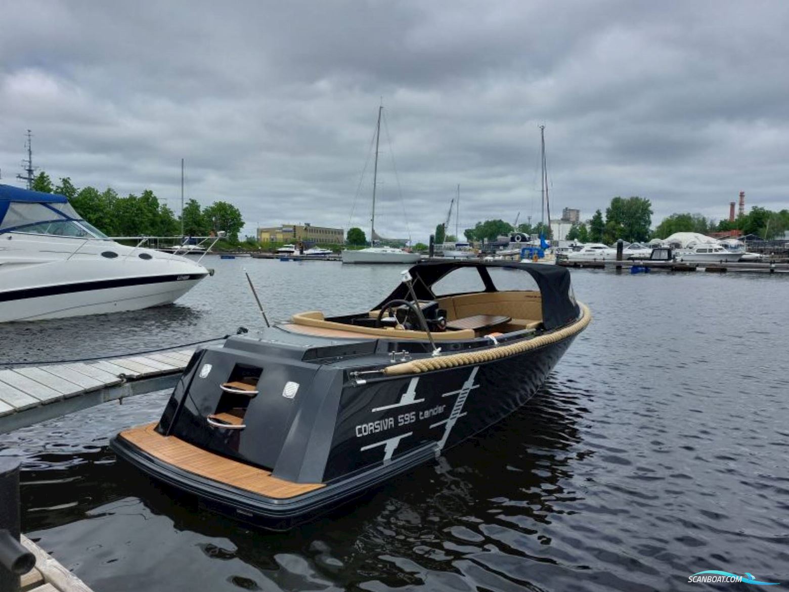 Corsiva 595 Tender - 25 HK Yamaha/ Udstyr