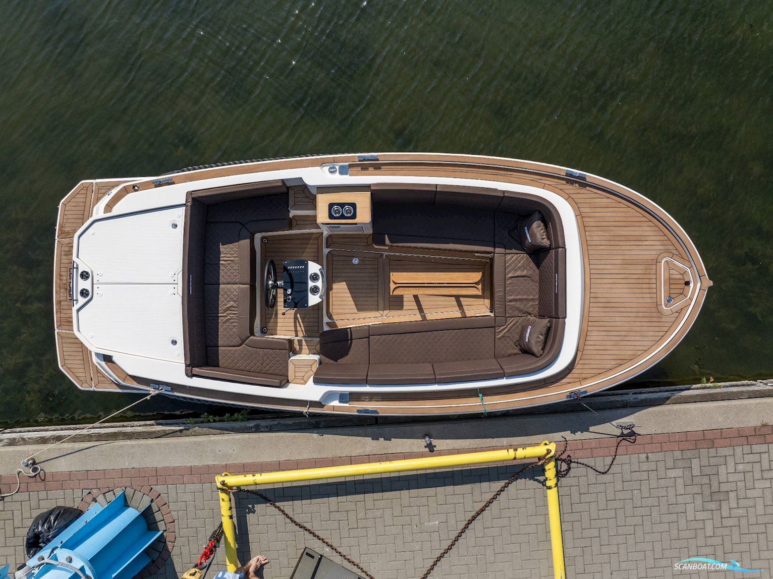 Corsiva 800 Tender - 40 HK Yamaha/Udstyr